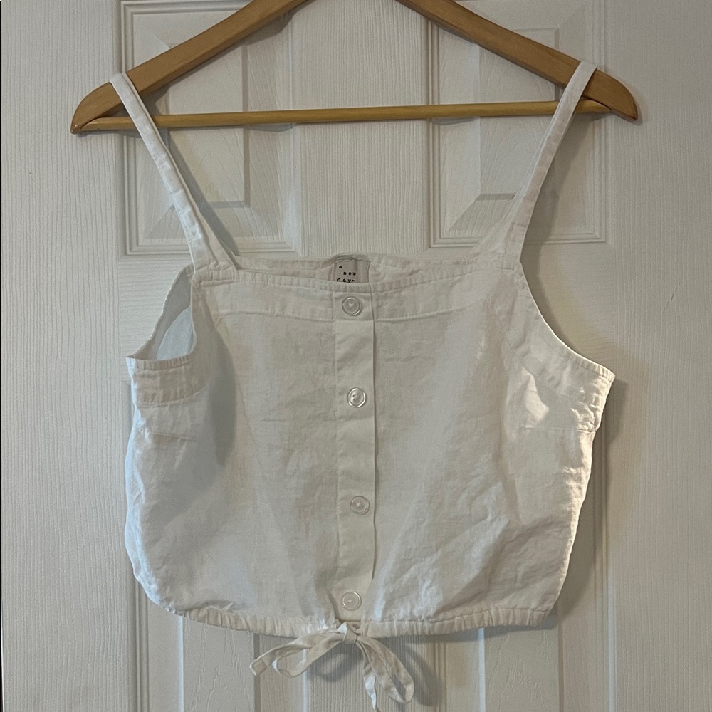 a new day White Button-Front Crop Top